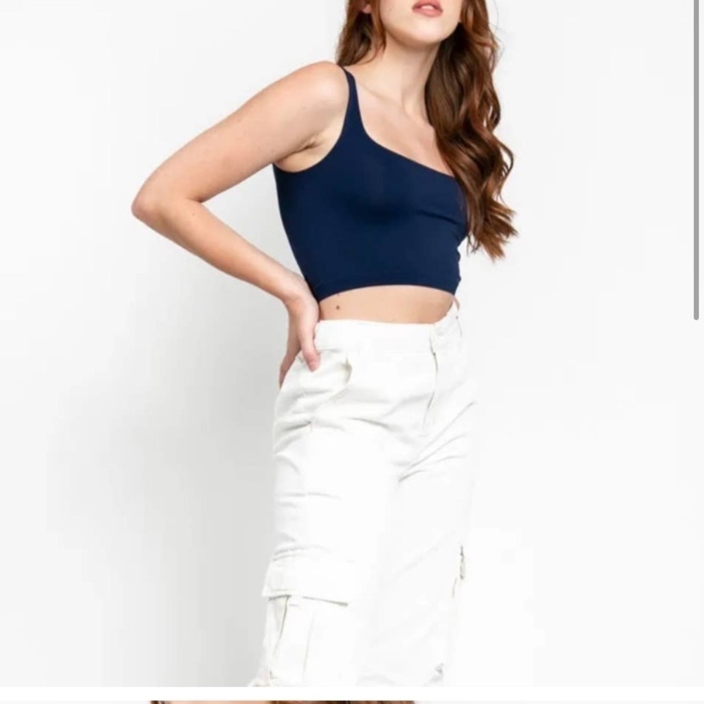 Brand new Free people scoop neck cropped tank size xs/s navy